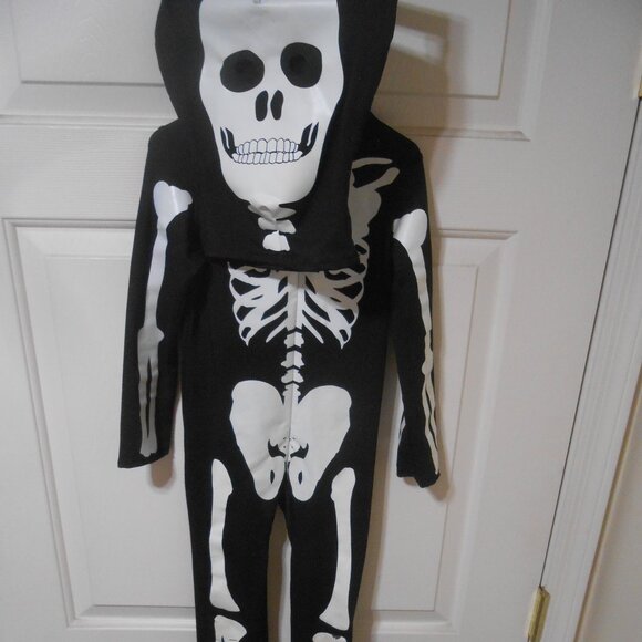 KIDS SIZE S 4/5 SKELETON HALLOWEEN COSTUME 2 PCS HOODIE & ZIPUP ONESIE 🎃 UNISEX - Picture 1 of 9